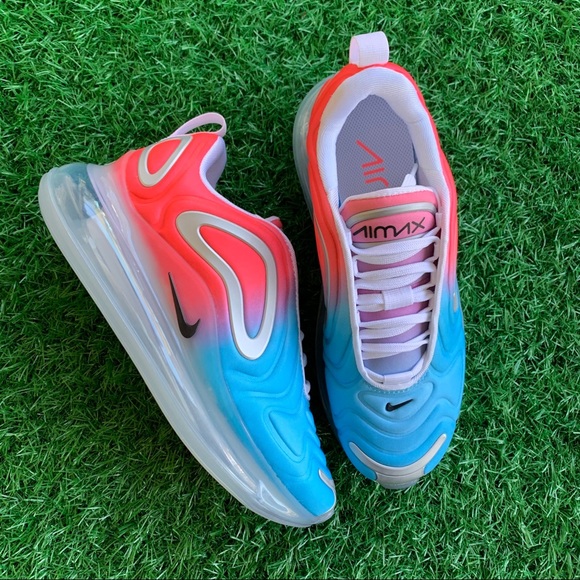 Nike W Air Max 720 - Picture 2 of 9